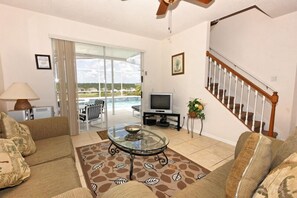 Apartment, Multiple Bedrooms | Living room