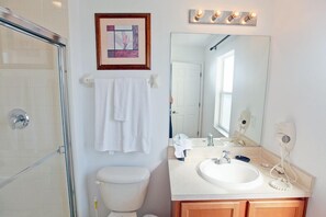 公寓, 多间卧室 | 浴室