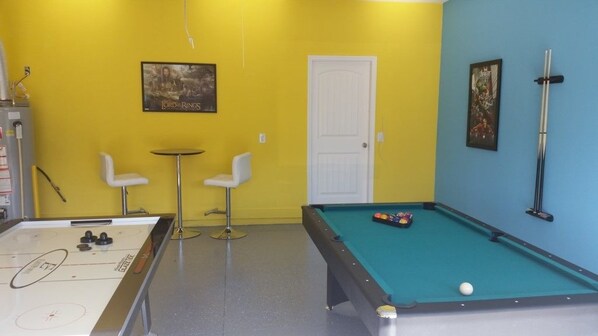 Apartment, Multiple Bedrooms | Room amenity