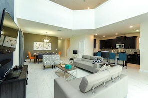 Apartment, Multiple Bedrooms | Living area