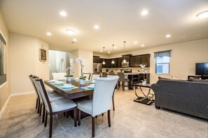 Apartment, Multiple Bedrooms | In-room dining
