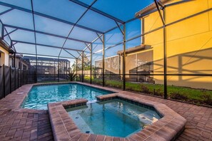 Huoneisto, useita makuuhuoneita | Terassi/patio