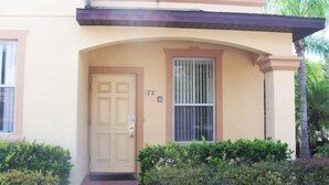 Exterior - Big Bird's Nest! (Kissimmee)