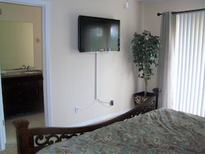 Apartment, Multiple Bedrooms | Room amenity