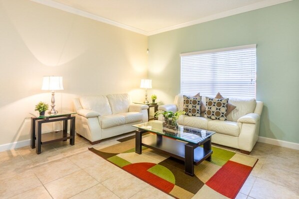Apartment, Multiple Bedrooms | Living room