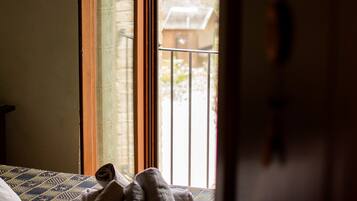 Zimmersafe, Schreibtisch, Babybetten, Zustellbetten