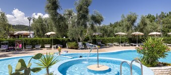 Detached Villa - Two Bedroom Villa, Sleeps 6