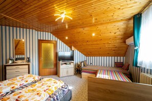 2 bedrooms, soundproofing, Internet - Cedar House - Two Bedroom Apartment, Sleeps 8 (Zalakaros)
