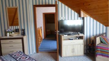 2 bedrooms, in-room safe, soundproofing, Internet