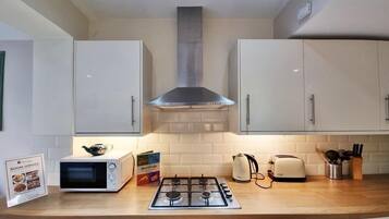 Apartamento Deluxe, 1 habitación, terraza | 2 dormitorios y espacio para trabajar con un portátil
