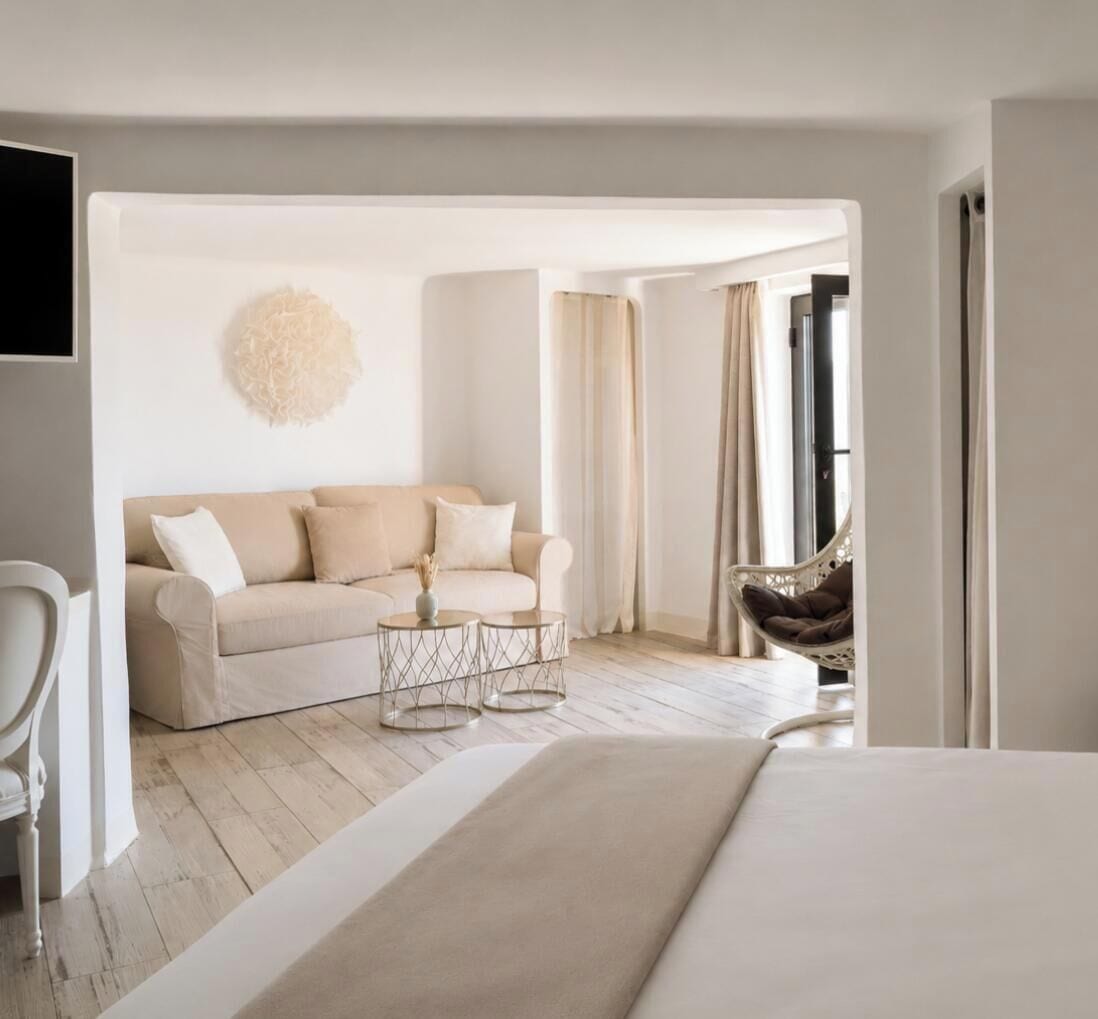 Suite | Premium bedding, minibar, in-room safe, individually decorated