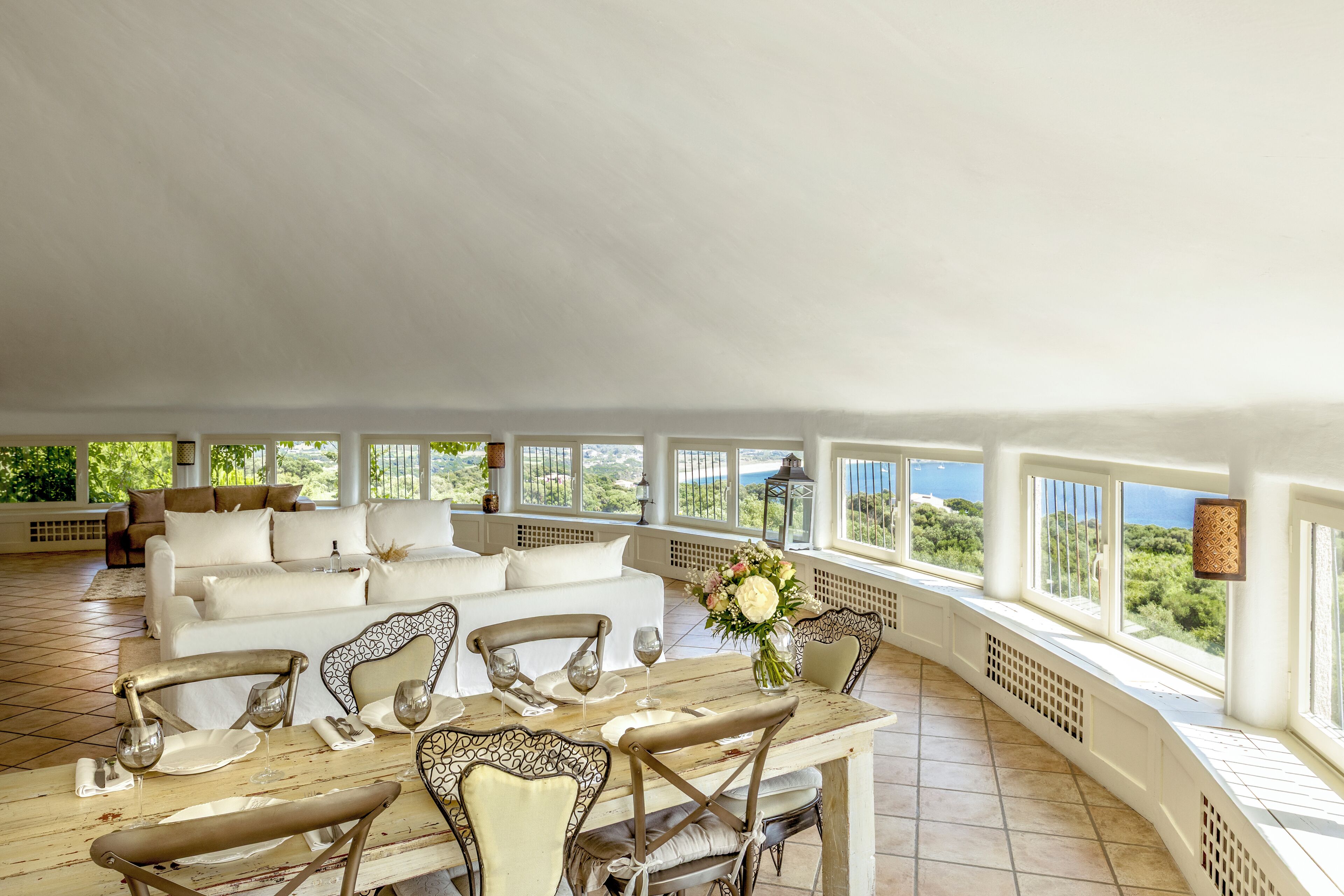 Private Apartment Le Pigeonnier | Premium bedding, minibar, in-room safe, individually decorated