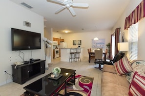 Apartment, Multiple Bedrooms | Living area