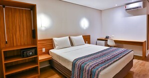 Surmatelas, coffres-forts dans les chambres, ameublement personnalisé