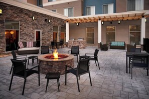 Terrace/patio - Residence Inn by Marriott Lynchburg (Lynchburg)