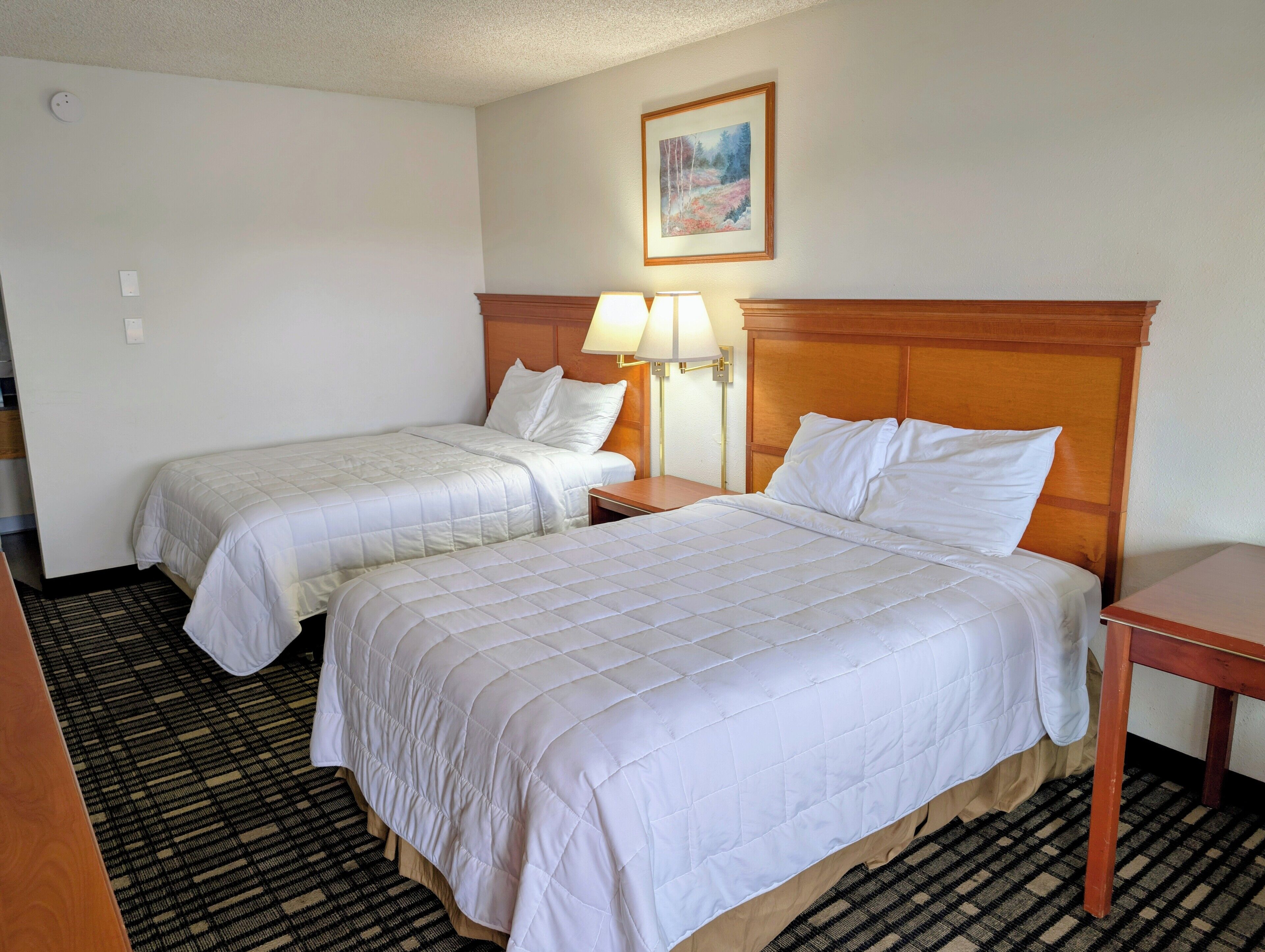 Rideaux occultants, fer et planche à repasser, Wi-Fi gratuit