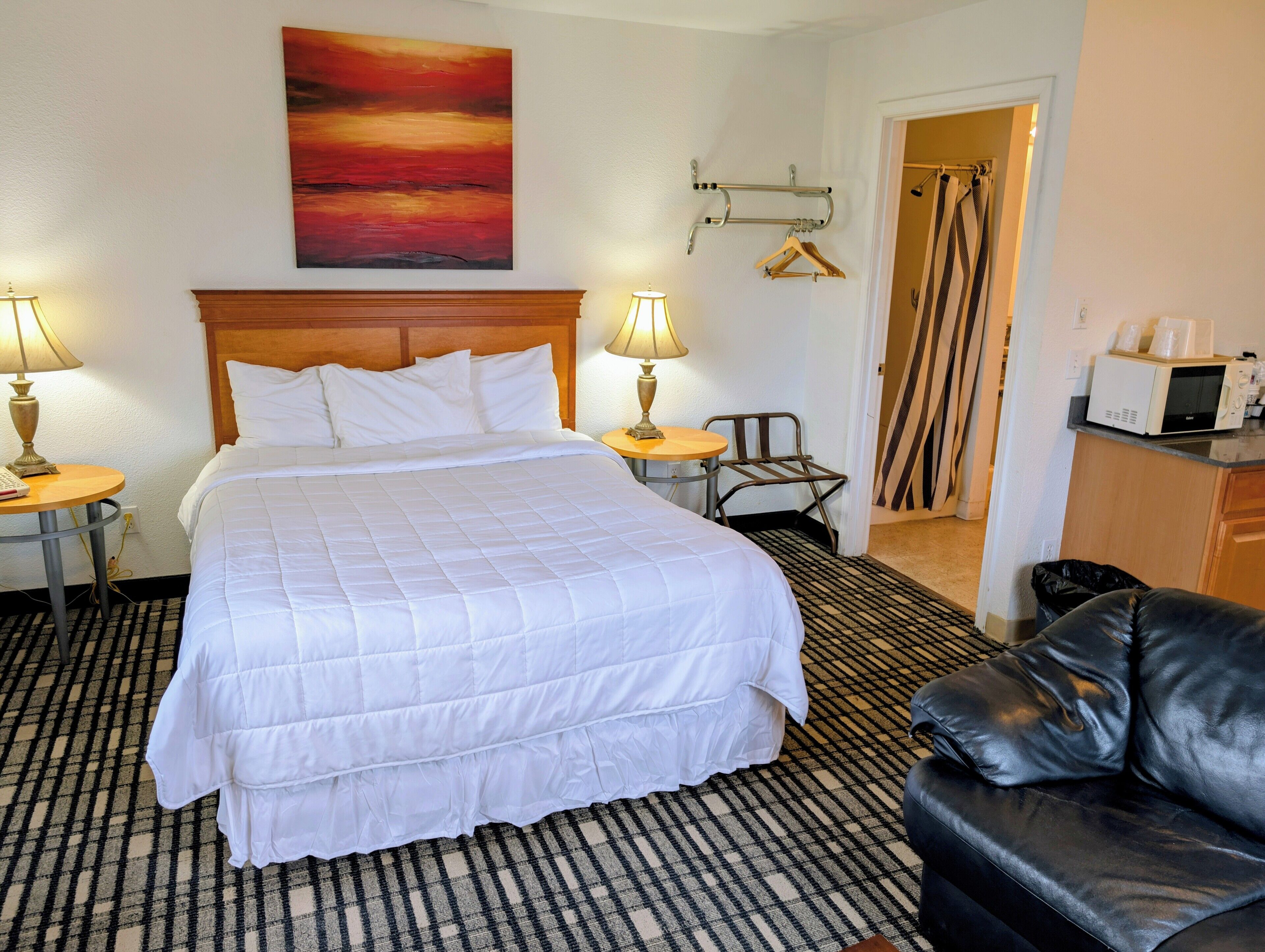 Rideaux occultants, fer et planche à repasser, Wi-Fi gratuit