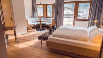 Alpine Comfort | ๊ณ ๊ธ ์นจ๊ตฌ, ๊ฐ์ค ๋ด ๊ธ๊ณ , ์ฑ
์, ๋ฐฉ์ ์ค๋น