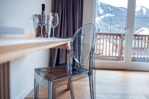 Flat-screen TV - ZILLERTALERHOF - Alpine Hideway (Mayrhofen)
