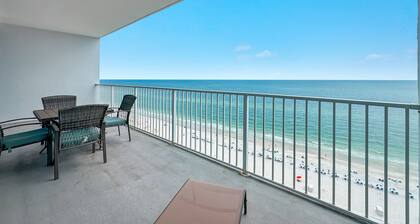 Lighthouse Condos by Hosteeva