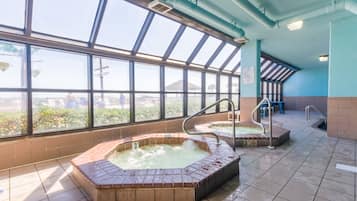 Bañera de hidromasaje interior