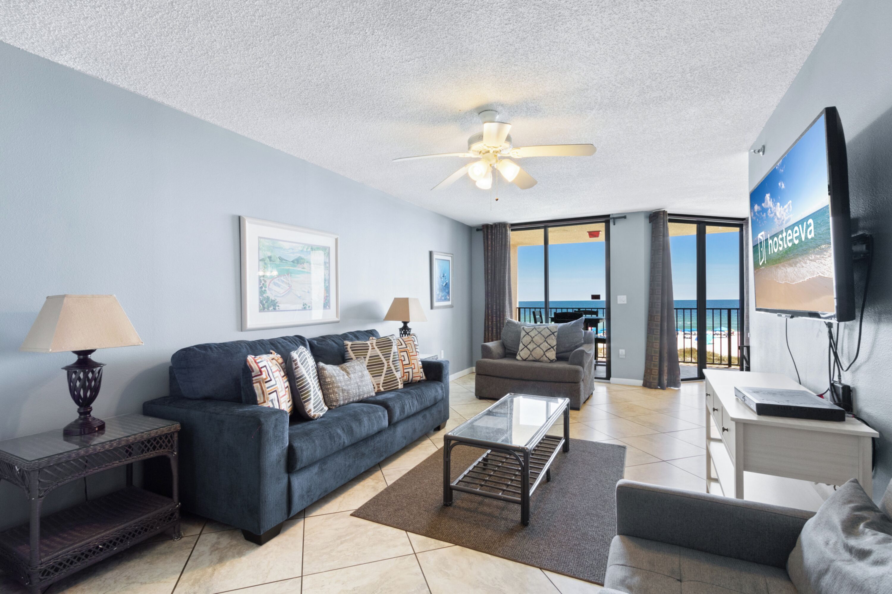 Panoramic Condo, 1 Bedroom, Balcony, Ocean View | Living room