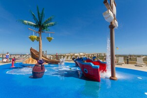 Children’s play area – outdoor