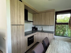 Fridge, microwave, dishwasher