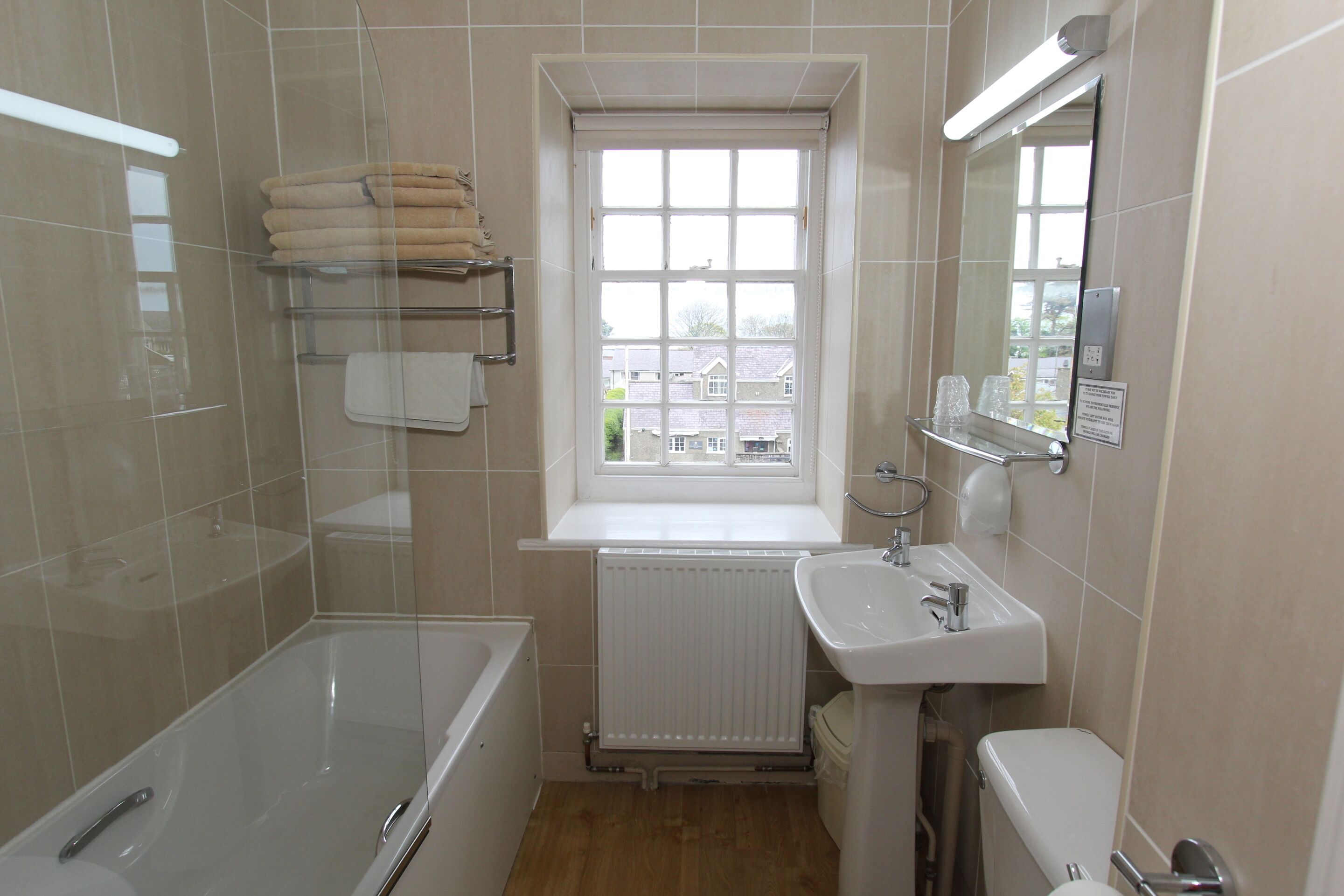 triple room, ensuite | bathroom