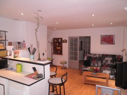 Pleasant cottage renovated quietly, near the landing beaches 