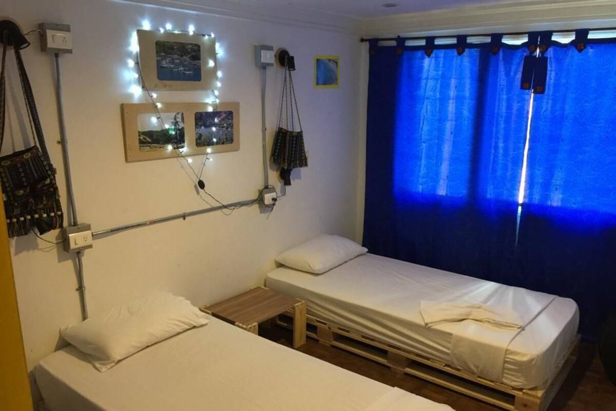 Free WiFi, bed sheets