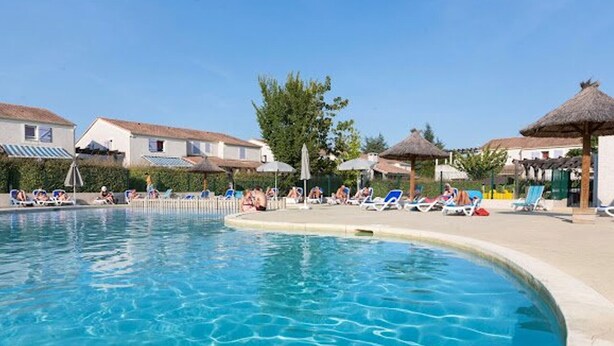 Unclassified image, 1 of 9, button - Cozy 3-Room Apartment, A/C, Pool, Pets Welcome, Free Parking, Near Pont d'Arc (Vallon-Pont-d'Arc)