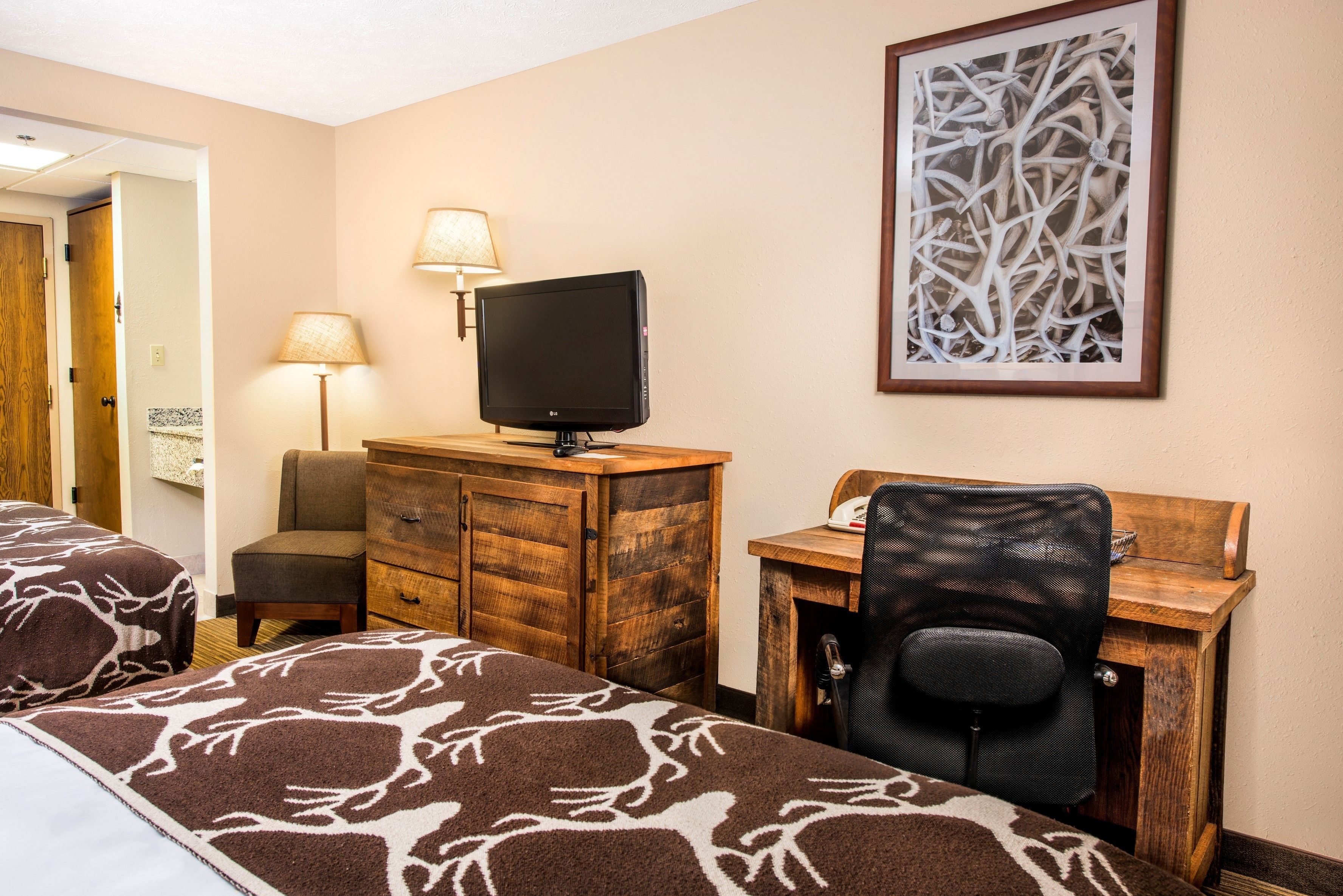 in-room safe, iron/ironing board, free wifi, bed sheets