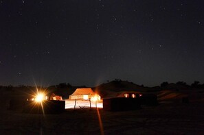 Front of property – evening/night - Erg Lihoudi Standard Camp (M'Hamid El Ghizlane)