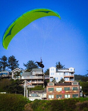 Exterior - Three Arch Inn (Tillamook)