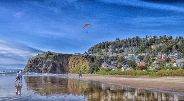 Exterior - Three Arch Inn (Tillamook)