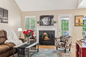 Smart TV - Amazing Entertainment Home near Airport & Downtown (Nashville)