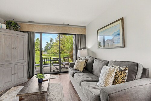 🏖️ Gorgeous Chic Beach Front Condo ➠ 5593