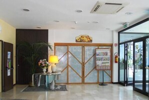 Interior entrance - Hotel Senio (Riolo Terme)