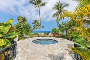 Main Spa/Jacuzzi at The Kona Coast Resort
