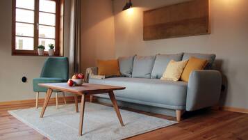 Fernseher, Bücher, Stereoanlage