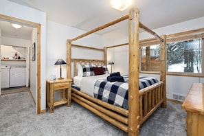 3 chambres, bureau, fer et planche à repasser, accès au Wi-Fi (inclus)