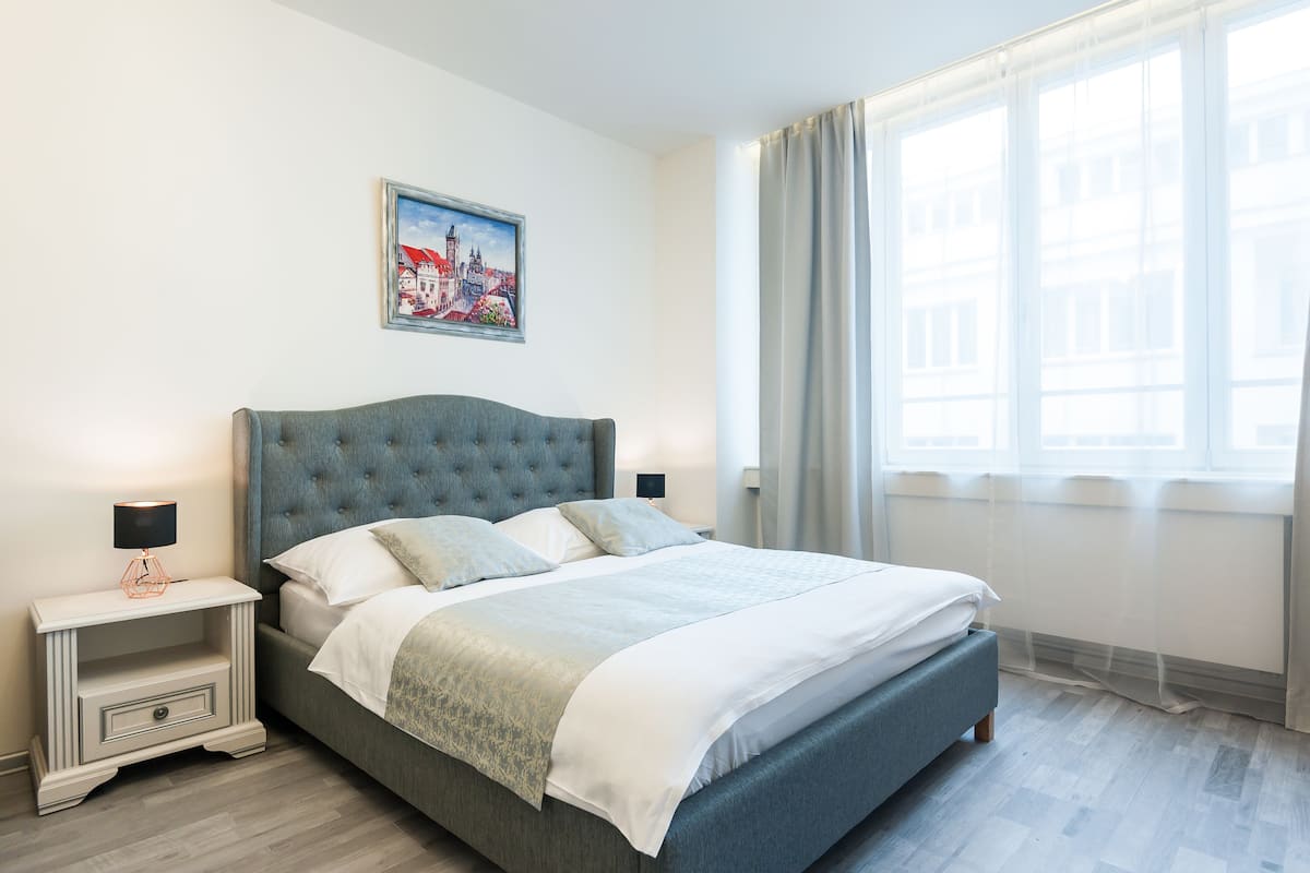 1 bedroom, premium bedding, individually decorated