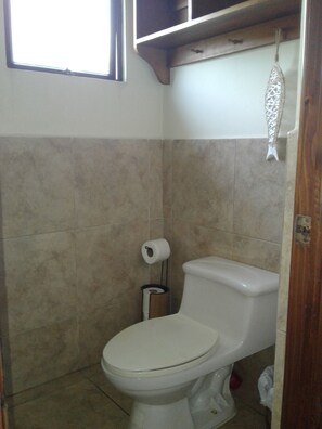 Villa Luxe, 4 chambres, salle de bains commune, en front de plage | Salle de bain