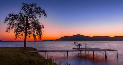 Yksityinen Lakeside Retreat