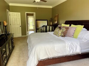 4 Schlafzimmer, Bügeleisen/Bügelbrett, kostenloses WLAN, Bettwäsche