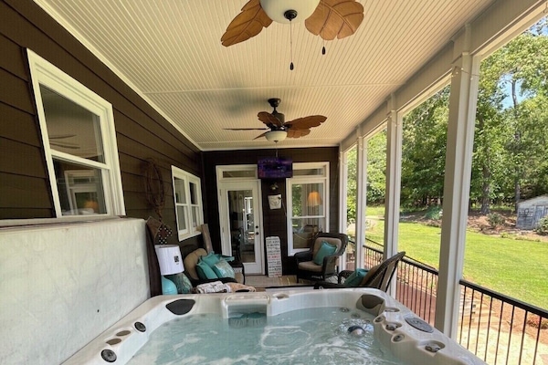 Heat up or cool down in the “hot” tub!! Great for summer fun w/out heat too!!