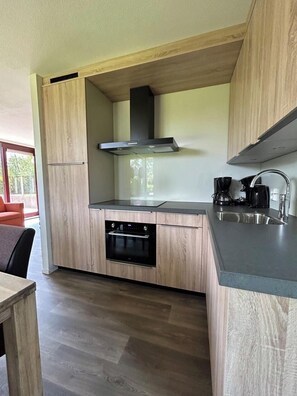 Fridge, microwave, dishwasher