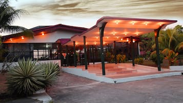 Fachada da propriedade