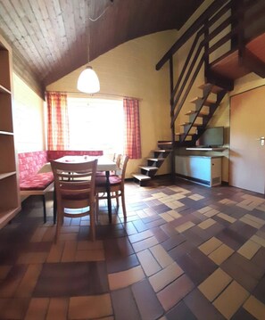 Dining - Typ Biberbau - Three Bedroom Resort, Sleeps 6 (Bestwig)